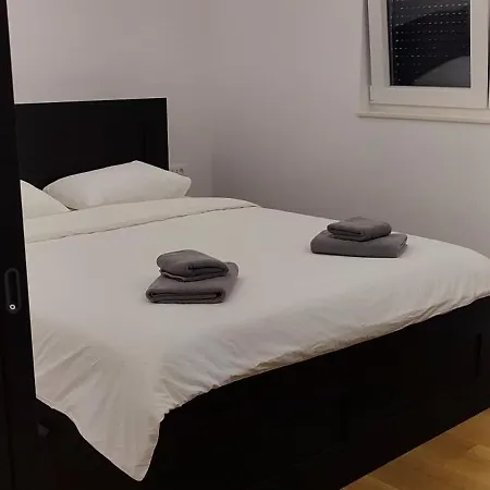 Andro Lägenhet Makarska